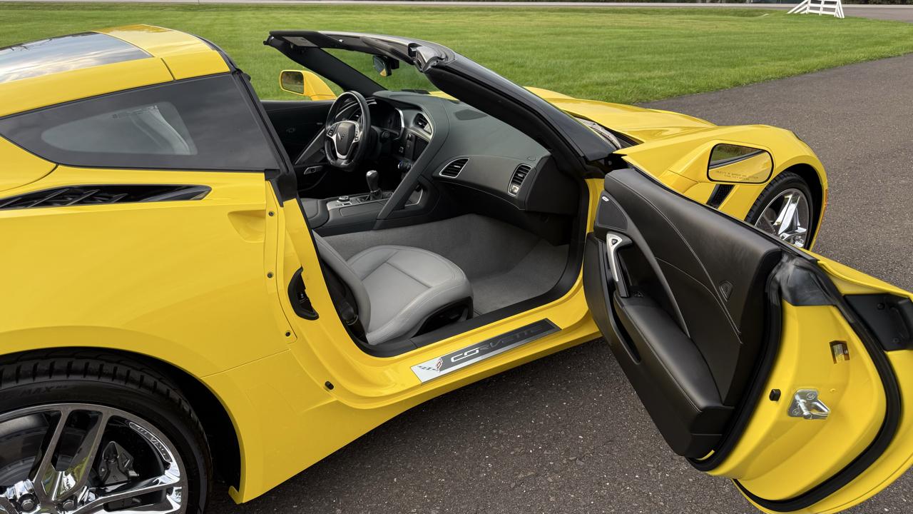Chevrolet Corvette 2dr Stingray Cpe w/1LT 2016
