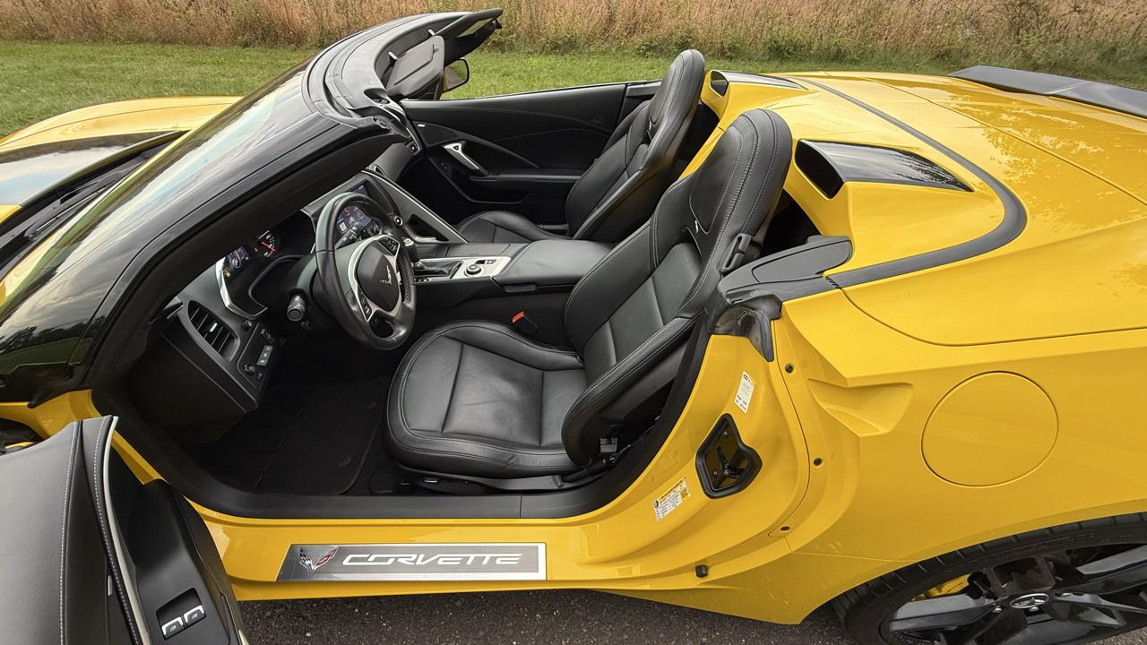 Chevrolet Corvette 2dr Stingray Z51 Conv w/2LT 2015