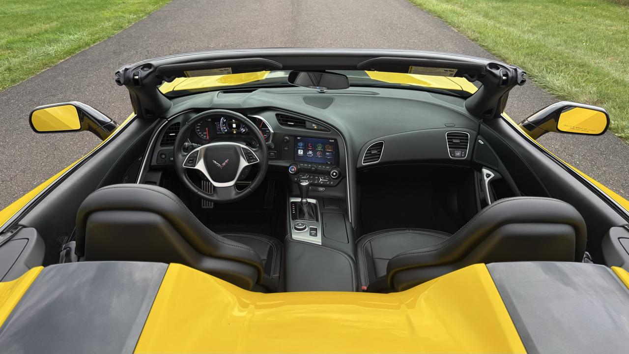 Chevrolet Corvette 2dr Stingray Z51 Conv w/2LT 2015