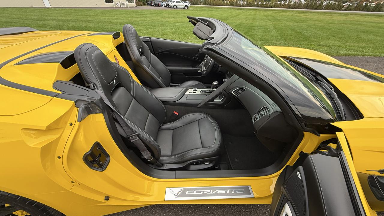 Chevrolet Corvette 2dr Stingray Z51 Conv w/2LT 2015