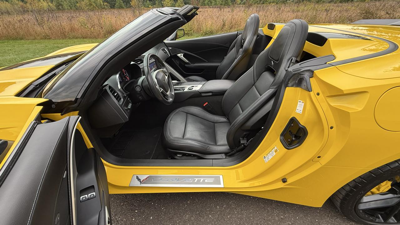 Chevrolet Corvette 2dr Stingray Z51 Conv w/2LT 2015