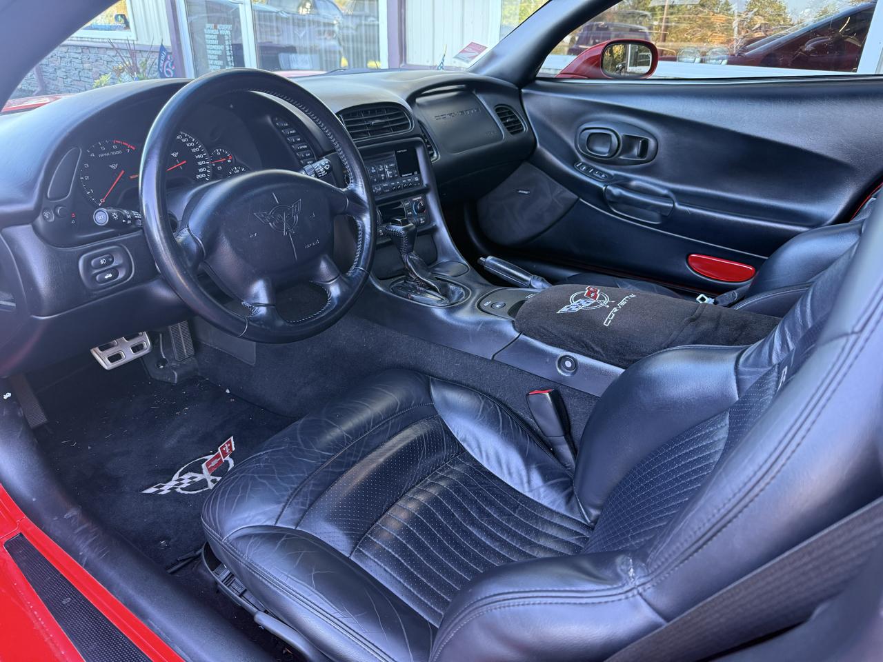Chevrolet Corvette 2dr Convertible 2001