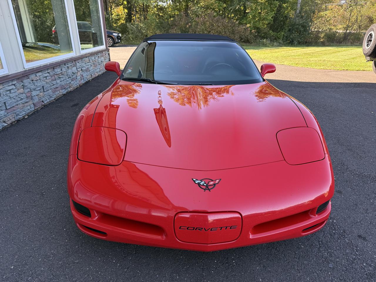 Chevrolet Corvette 2dr Convertible 2001