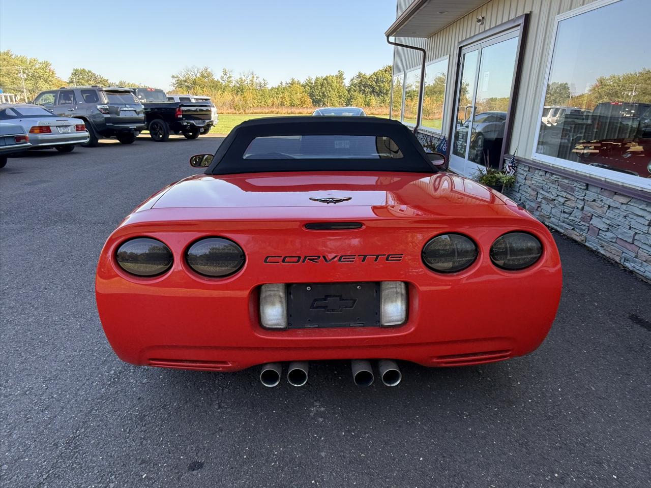 Chevrolet Corvette 2dr Convertible 2001