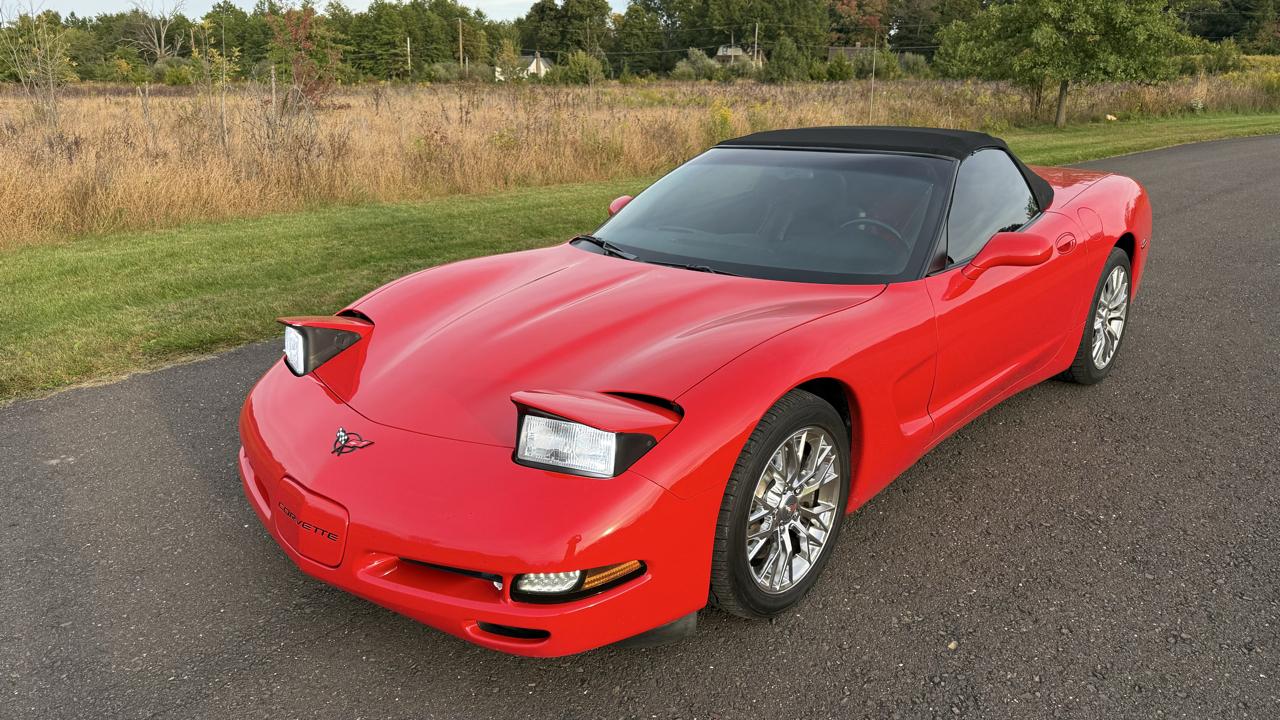 Chevrolet Corvette 2dr Convertible 2001