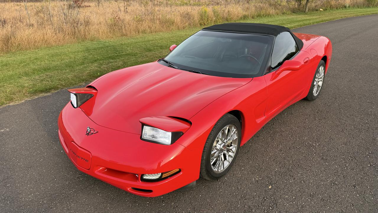 Chevrolet Corvette 2dr Convertible 2001