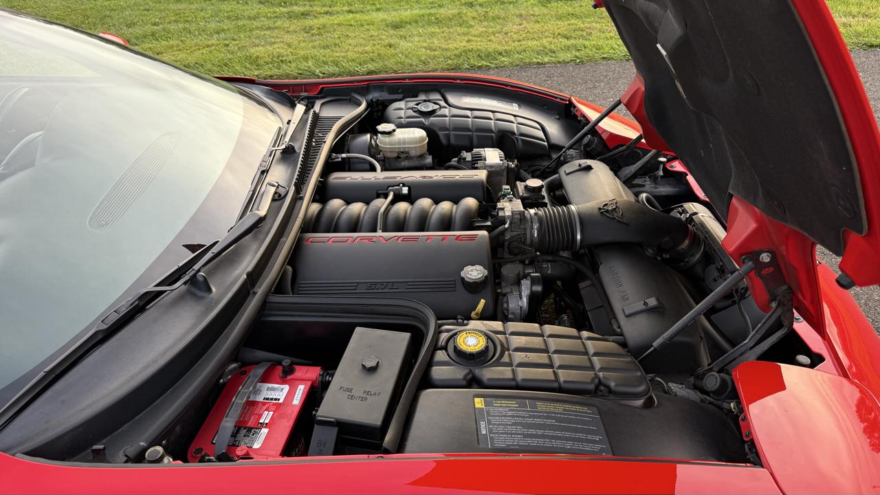 Chevrolet Corvette 2dr Convertible 2001