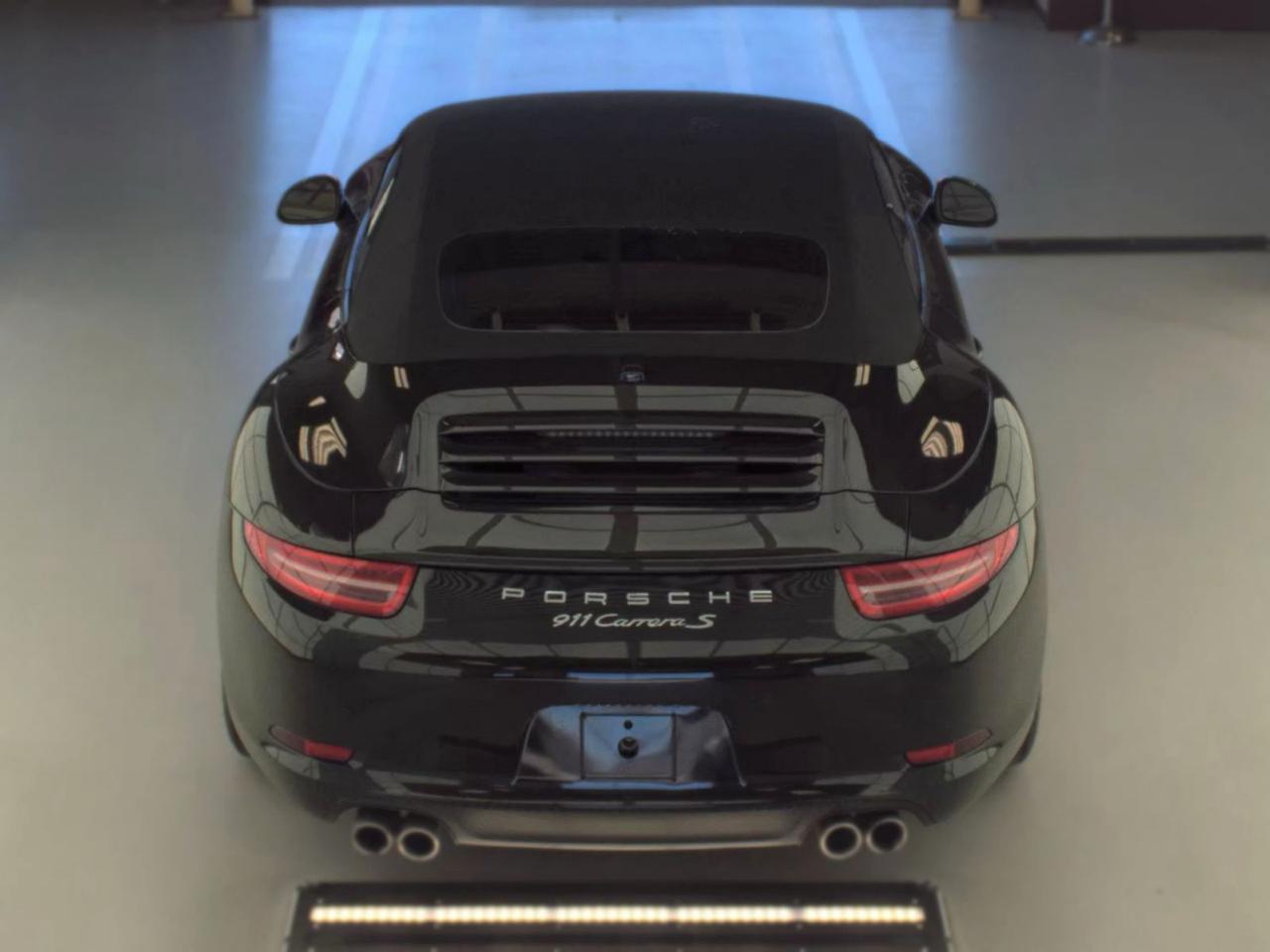 Porsche 911 2dr Cabriolet Carrera S 2013