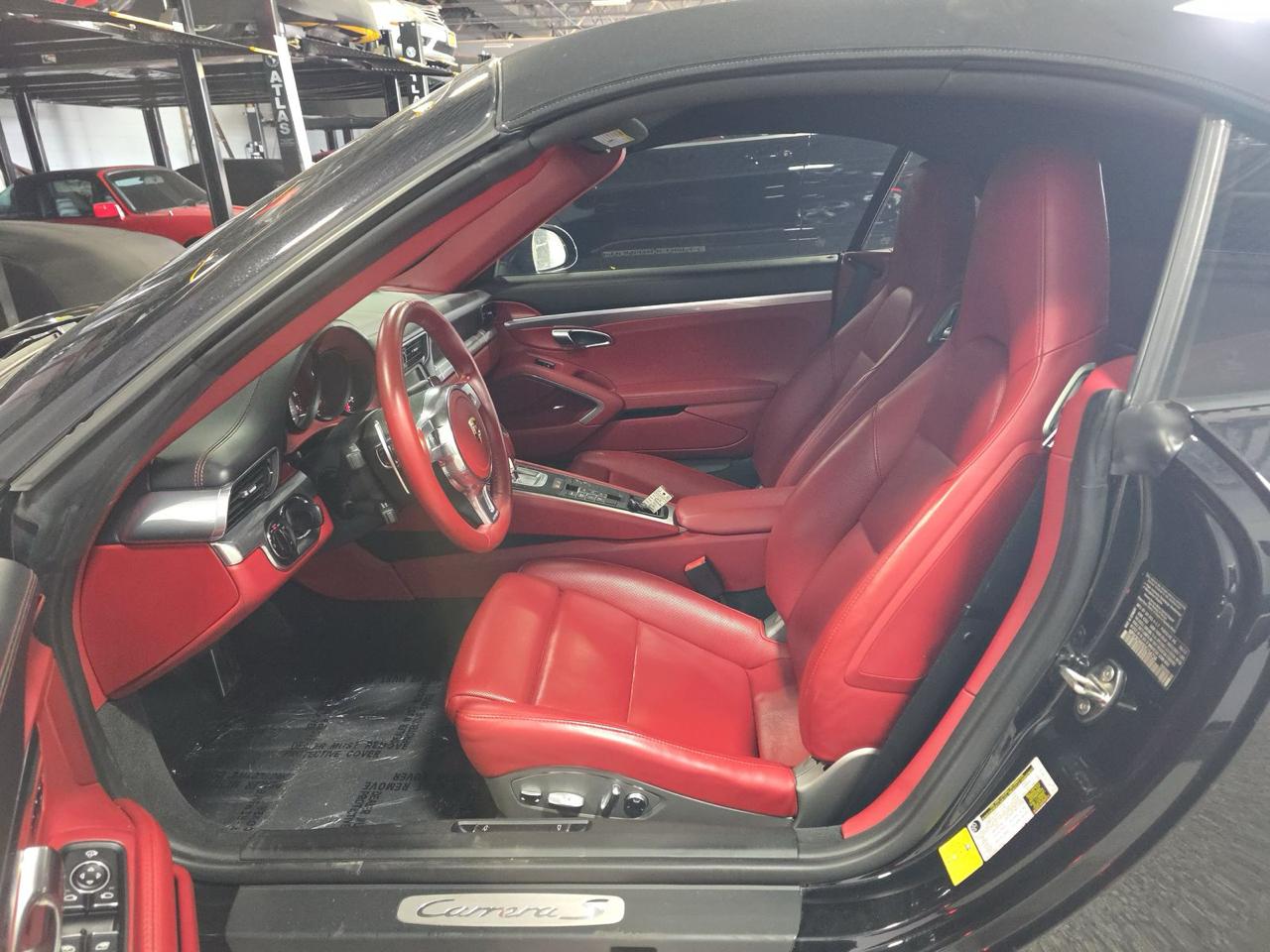 Porsche 911 2dr Cabriolet Carrera S 2013