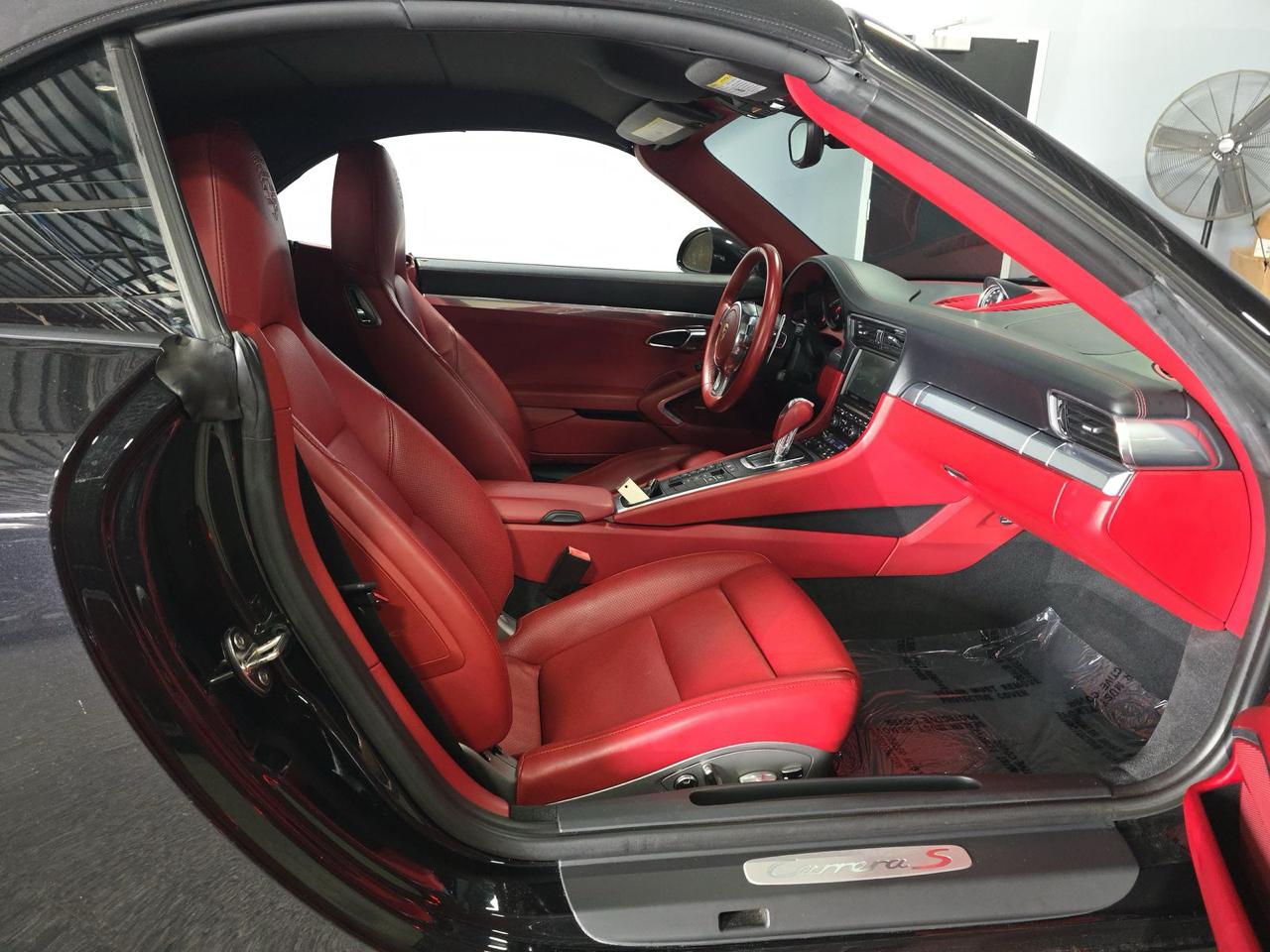 Porsche 911 2dr Cabriolet Carrera S 2013