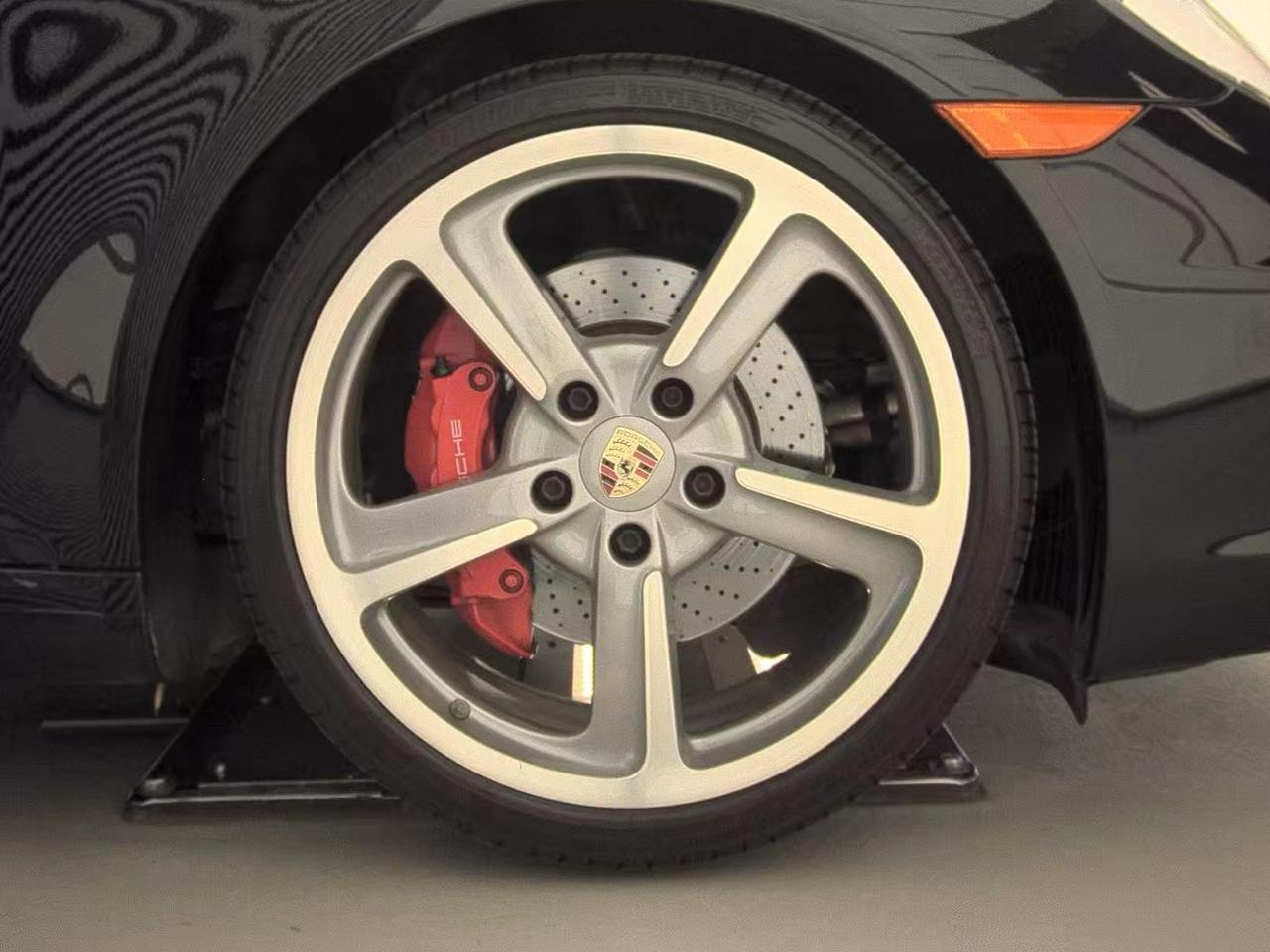 Porsche 911 2dr Cabriolet Carrera S 2013