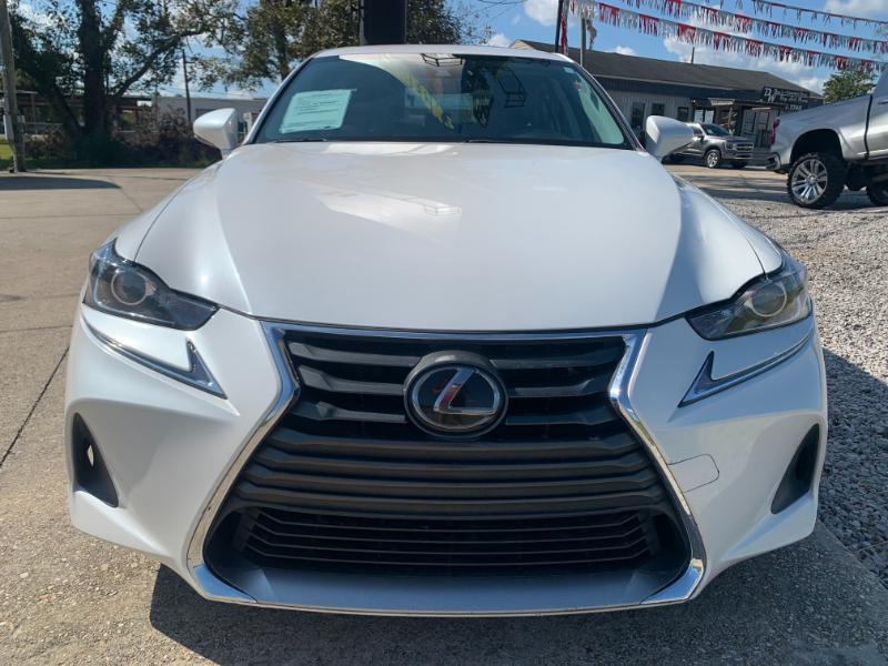Lexus IS 300 RWD 2020