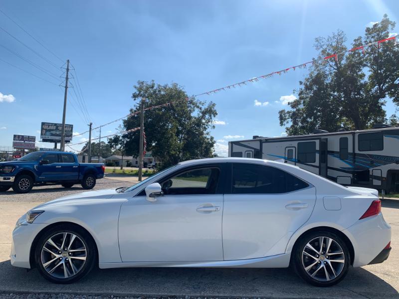 Lexus IS 300 RWD 2020