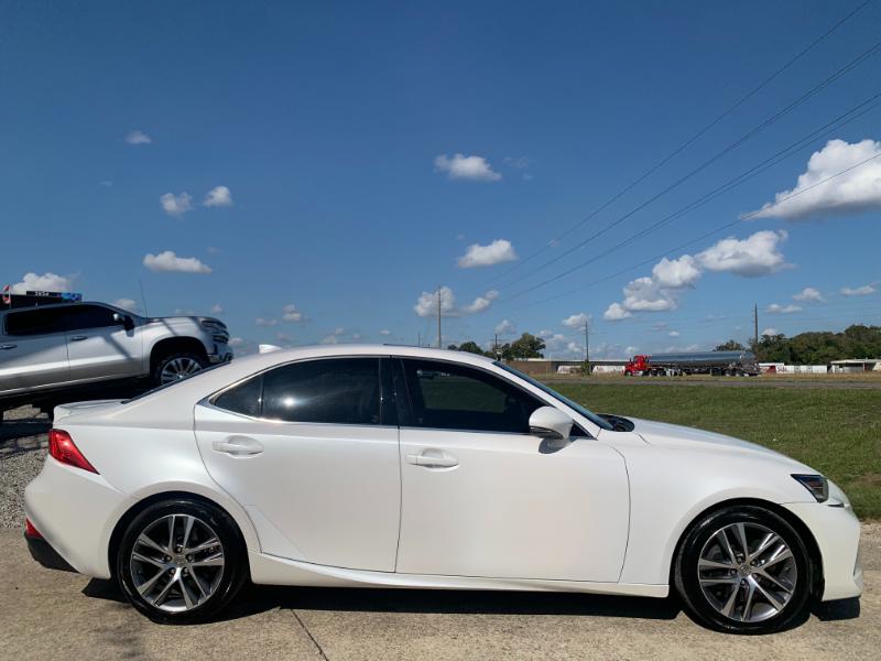 Lexus IS 300 RWD 2020