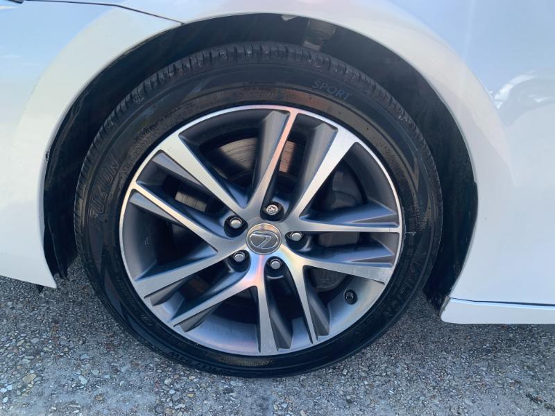 Lexus IS 300 RWD 2020