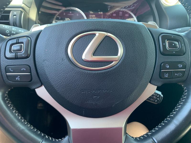 Lexus IS 300 RWD 2020