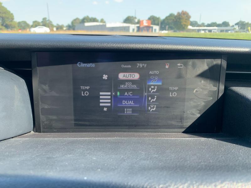 Lexus IS 300 RWD 2020