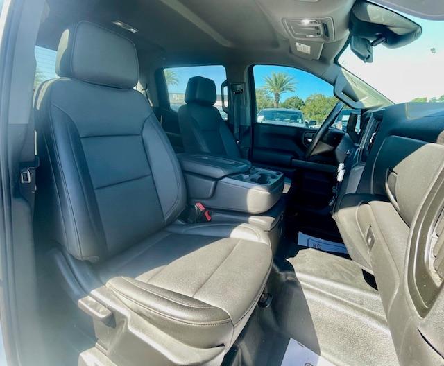 GMC Sierra 1500 Pro Crew Cab Short Box 4WD 2023 GMC Sierra 1500 Pro Crew Cab Short Box 4WD 2023