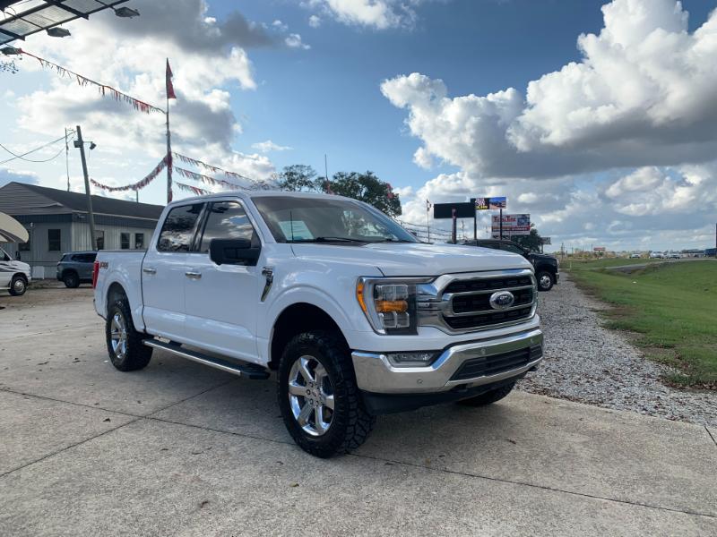 Ford F-150 XLT SuperCrew 4WD 2023