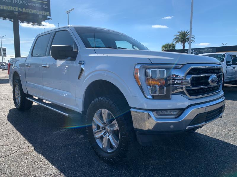 Ford F-150 XLT SuperCrew 4WD 2023