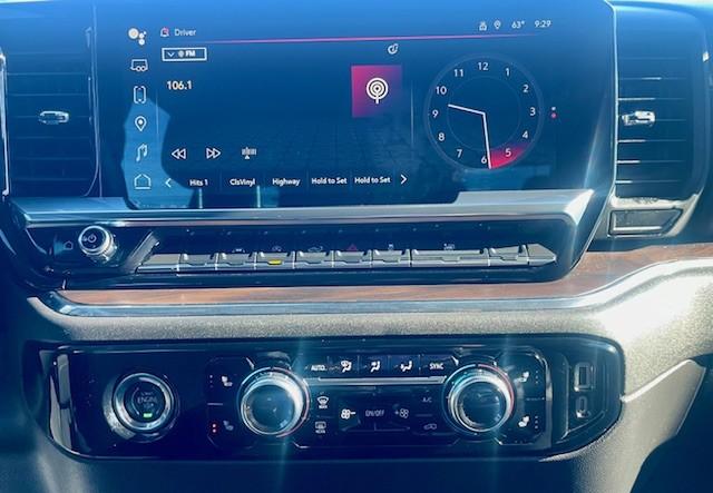 GMC Sierra 1500 SLT Crew Cab 4WD 2023 GMC Sierra 1500 SLT Crew Cab 4WD 2023