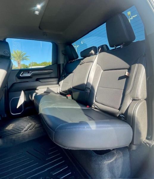 GMC Sierra 1500 SLT Crew Cab 4WD 2023 GMC Sierra 1500 SLT Crew Cab 4WD 2023