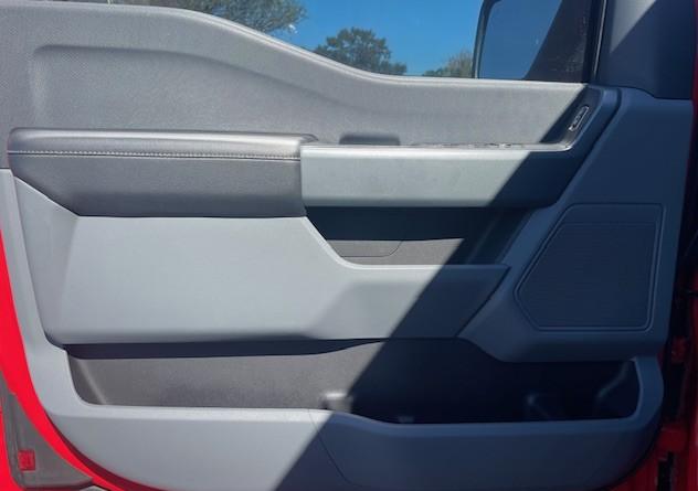 Ford F-150 XLT 2WD SuperCab 8' Box 2022 Ford F-150 XLT 2WD SuperCab 8' Box 2022