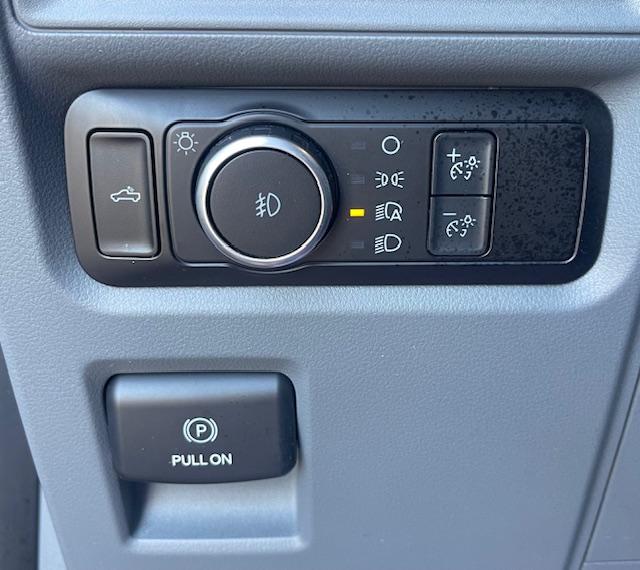 Ford F-150 XLT 2WD SuperCab 8' Box 2022 Ford F-150 XLT 2WD SuperCab 8' Box 2022