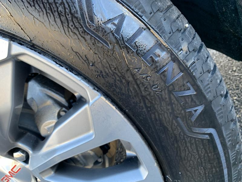 GMC Yukon Denali 2WD 2021