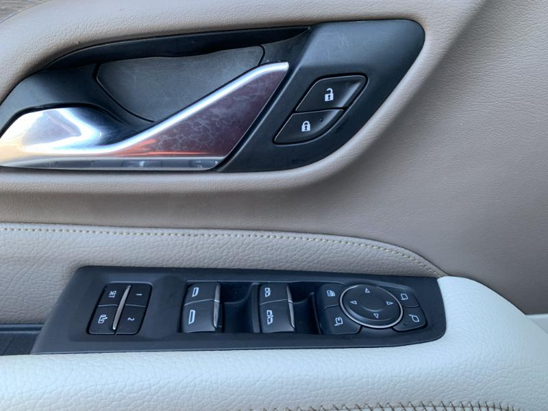 GMC Yukon Denali 2WD 2021