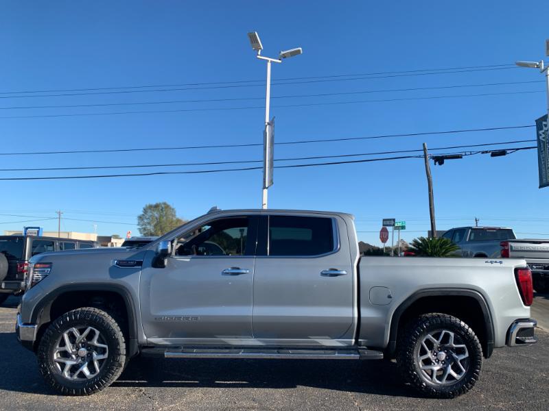 GMC Sierra 1500 SLT Crew Cab 4WD 2023