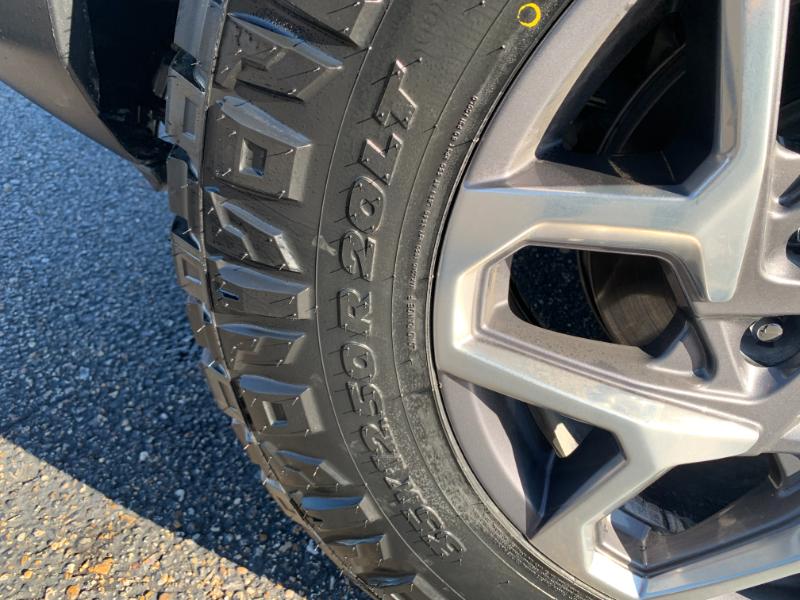 GMC Sierra 1500 SLT Crew Cab 4WD 2023