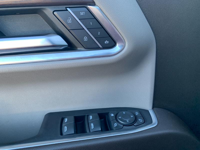 GMC Sierra 1500 SLT Crew Cab 4WD 2023