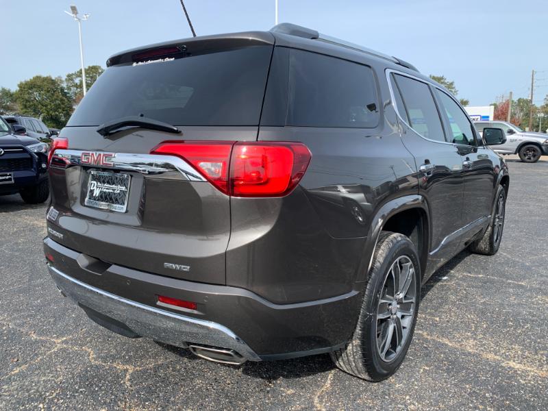 GMC Acadia Denali AWD 2019