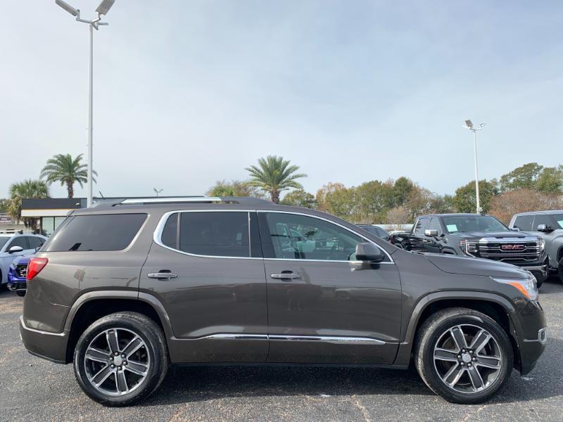 GMC Acadia Denali AWD 2019