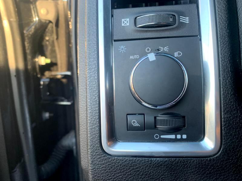 RAM 1500 Classic Tradesman Crew Cab SWB 2WD 2022