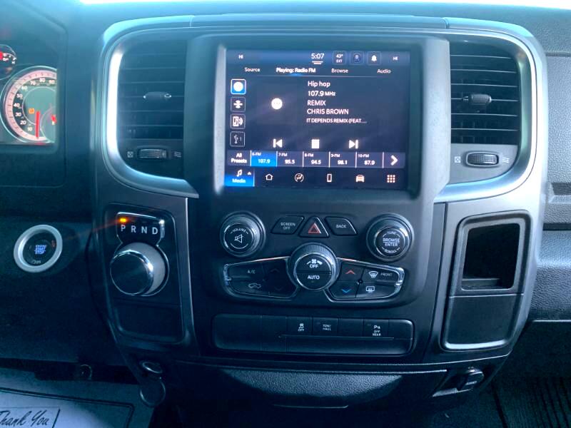 RAM 1500 Classic Tradesman Crew Cab SWB 2WD 2022