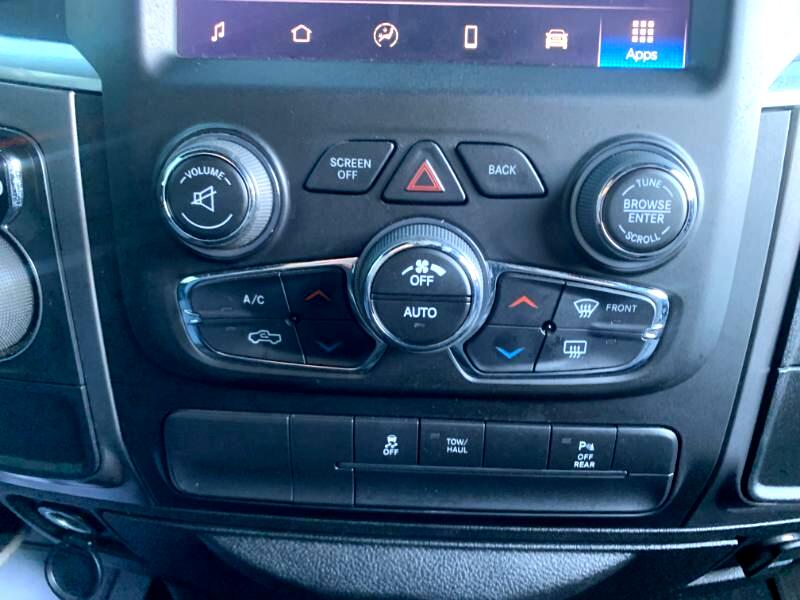 RAM 1500 Classic Tradesman Crew Cab SWB 2WD 2022