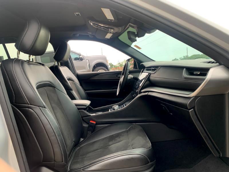 Jeep Grand Cherokee Laredo 4WD 2024