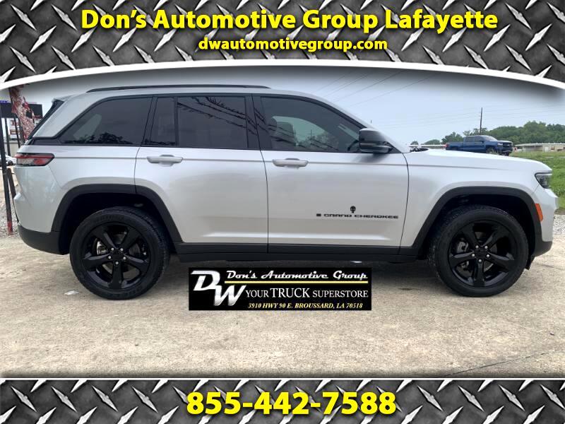 Jeep Grand Cherokee Laredo 4WD 2024