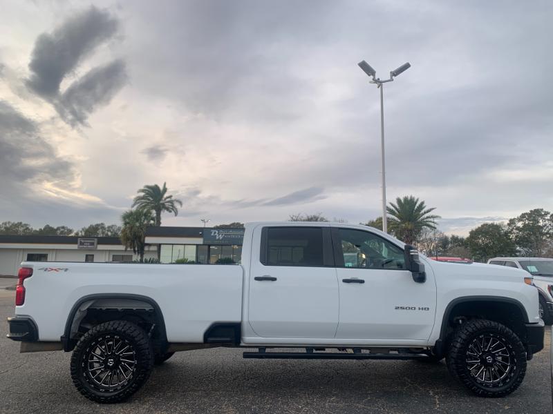 Chevrolet Silverado 2500HD Work Truck Crew Cab Long Box 4WD 2022