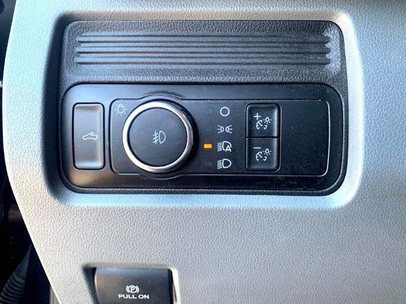 Ford F-350 SD XL Crew Cab Long Bed DRW 4WD 2024