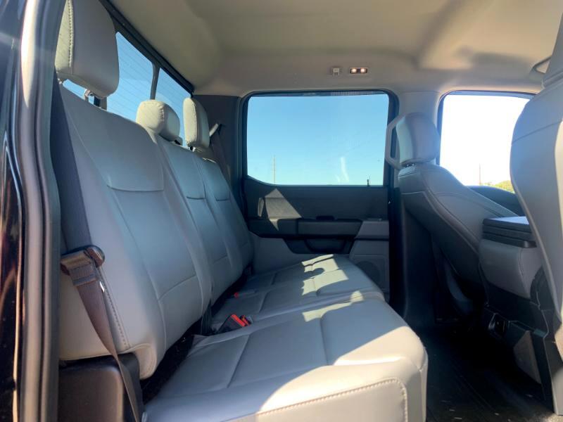 Ford F-350 SD XL Crew Cab Long Bed DRW 4WD 2024