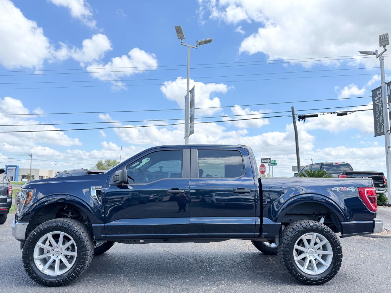 Ford F-150 XLT 4WD SuperCrew 5.5' Box 2023