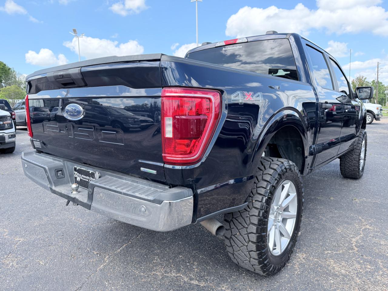 Ford F-150 XLT 4WD SuperCrew 5.5' Box 2023