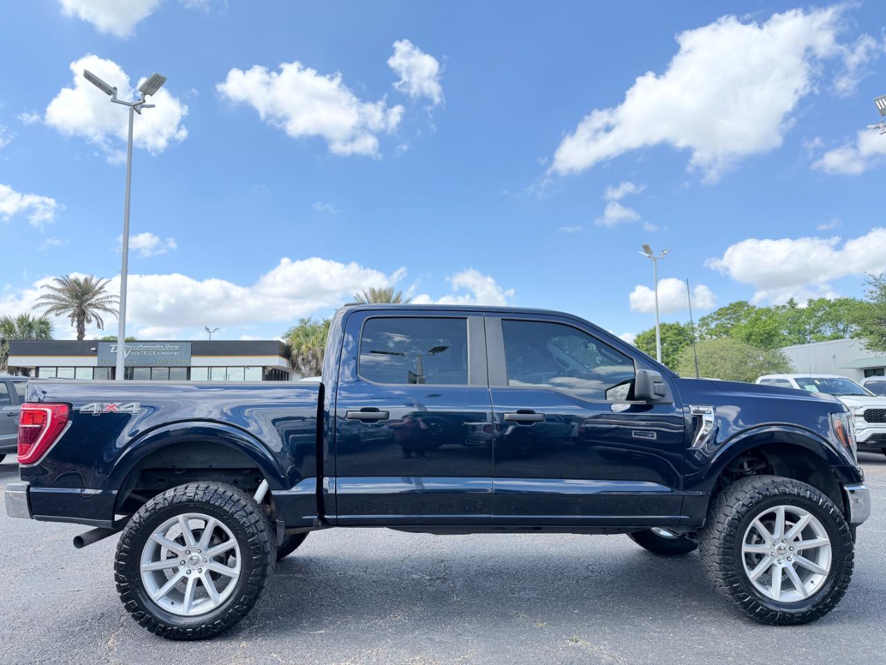 Ford F-150 XLT 4WD SuperCrew 5.5' Box 2023