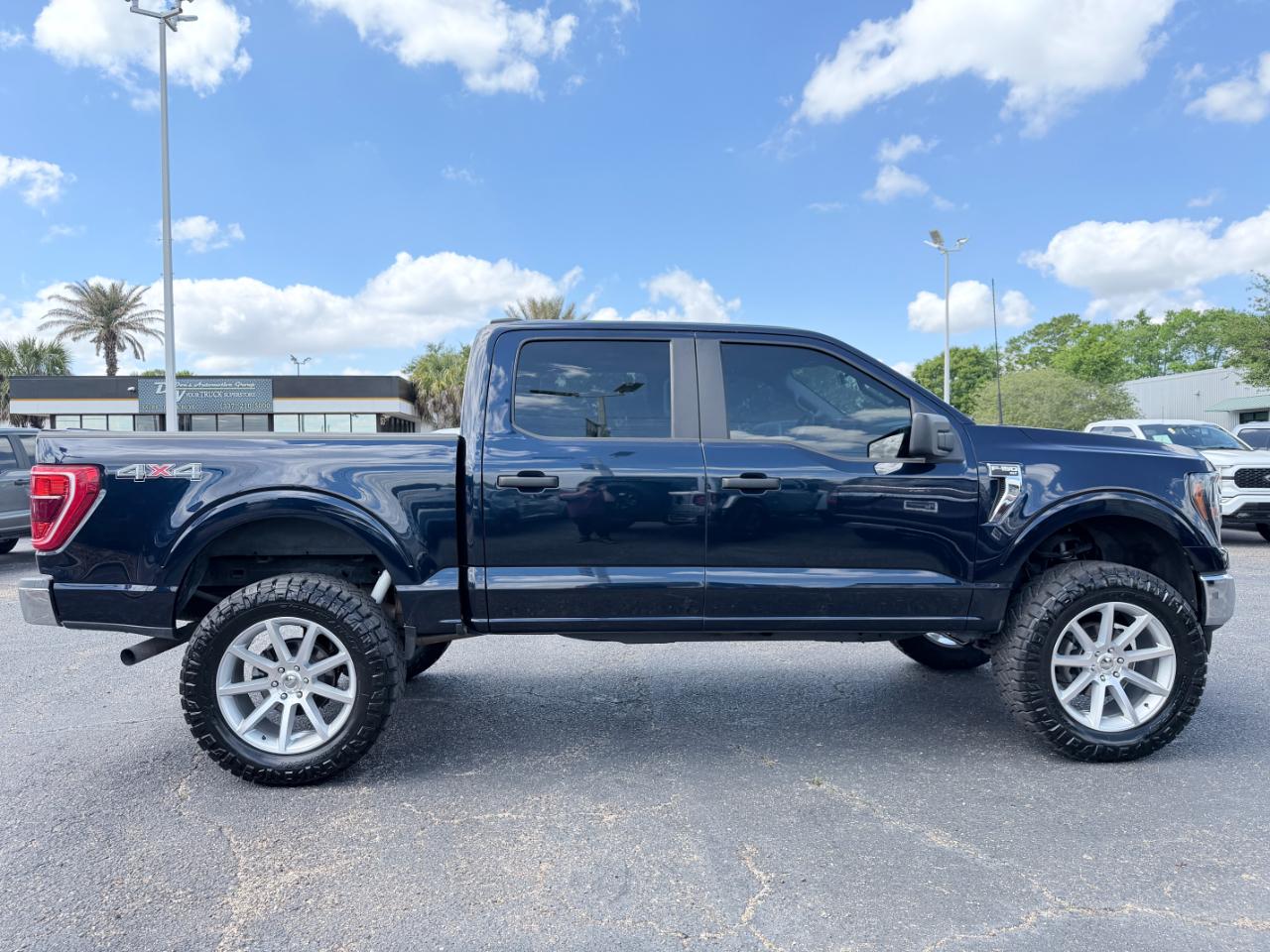 Ford F-150 XLT 4WD SuperCrew 5.5' Box 2023