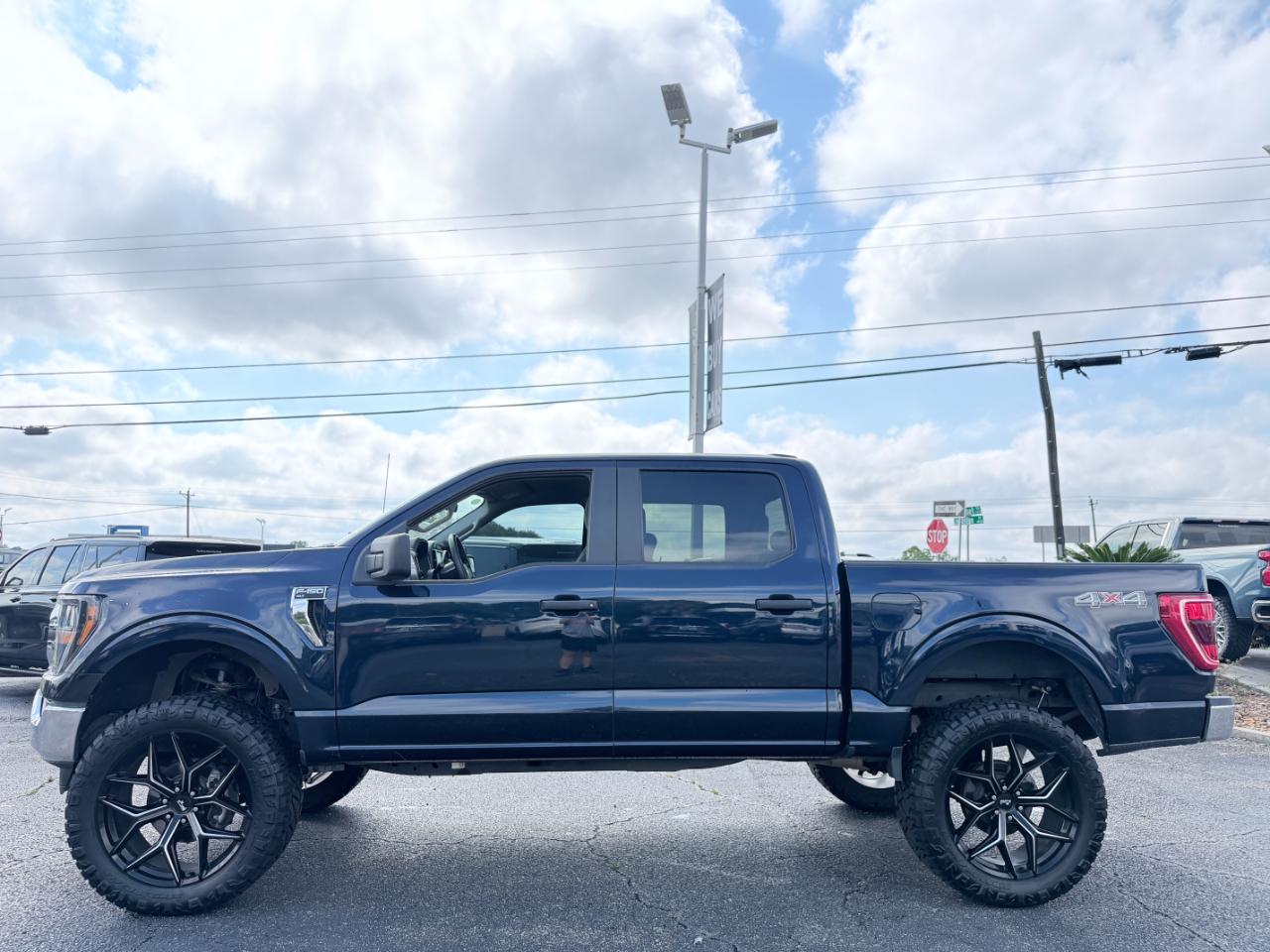 Ford F-150 XLT 4WD SuperCrew 5.5' Box 2023