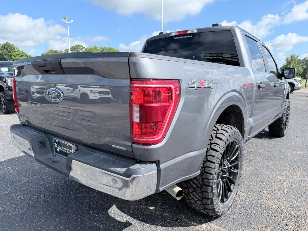 Ford F-150 XLT 4WD SuperCrew 5.5' Box 2023