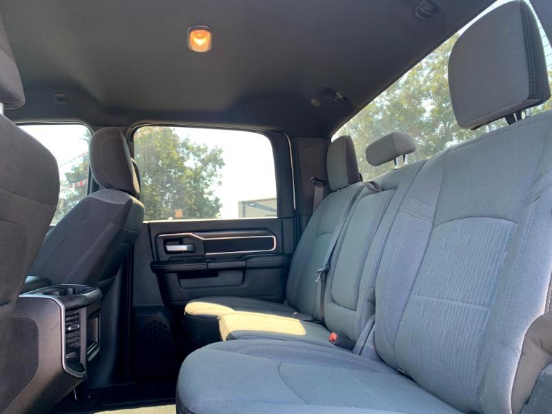 RAM 2500 Tradesman Crew Cab SWB 4WD 2024